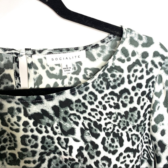 ⚠️ Socialite Tie Front Long Sleeve Blouse Size S - Picture 5 of 8